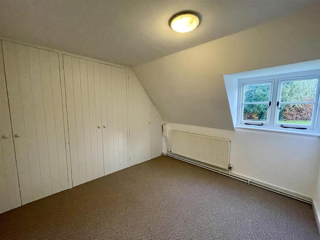 BEDROOM 2.jpg