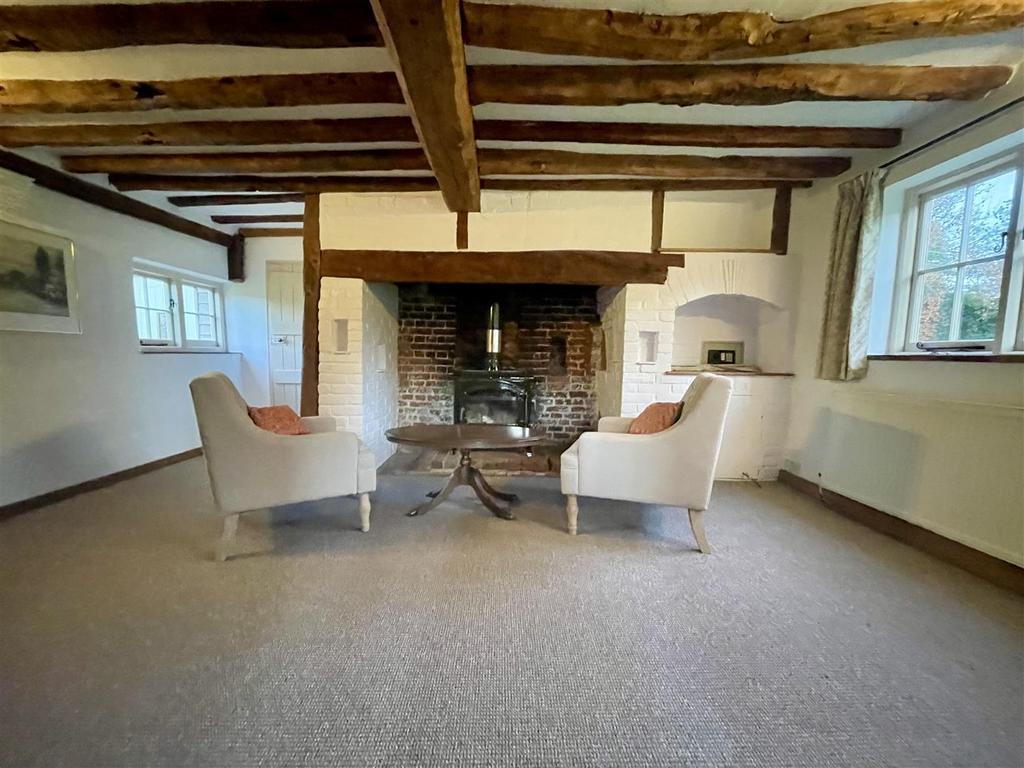 RECEPTION ROOM 2.jpg