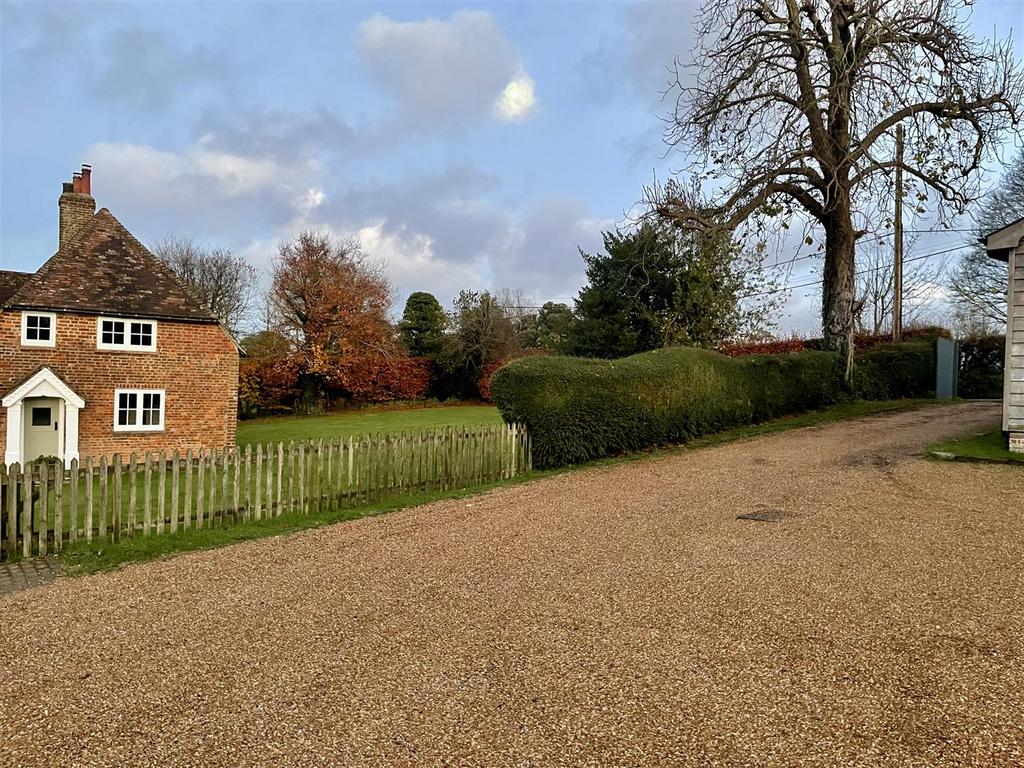 ENTRANCE.jpg