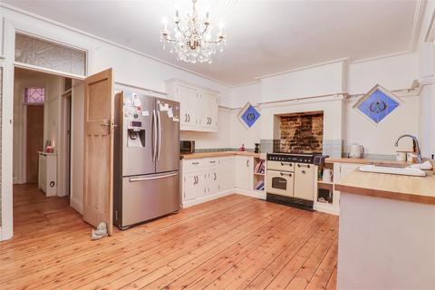 5 bedroom semi-detached house for sale, Aberdeen Gardens, Leigh-on-Sea SS9