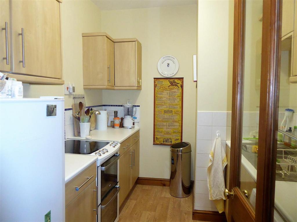Kitchen 1.JPG