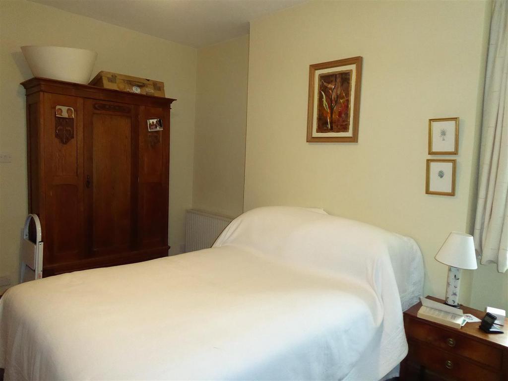 Bedroom 1,2.JPG
