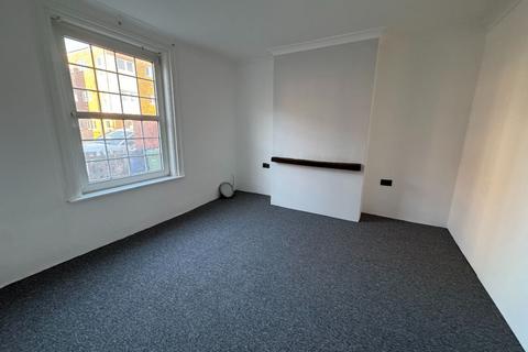 3 bedroom terraced house to rent, Norwich Road, Wisbech