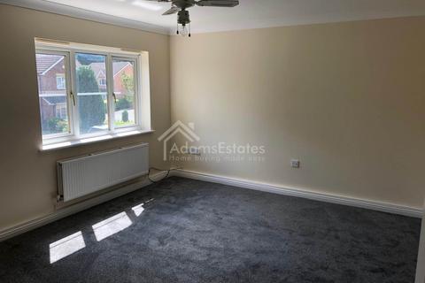 2 bedroom flat to rent, Wormalds View, Dewsbury