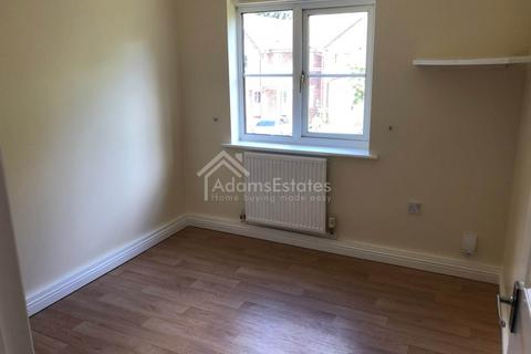 2 bedroom flat to rent, Wormalds View, Dewsbury