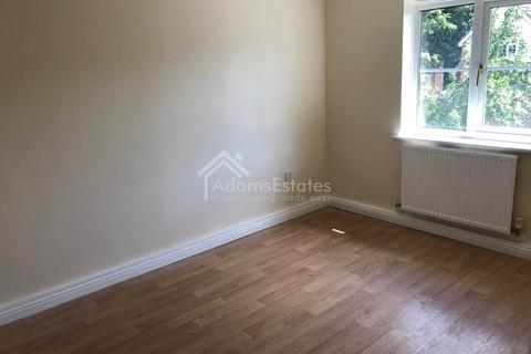 2 bedroom flat to rent, Wormalds View, Dewsbury