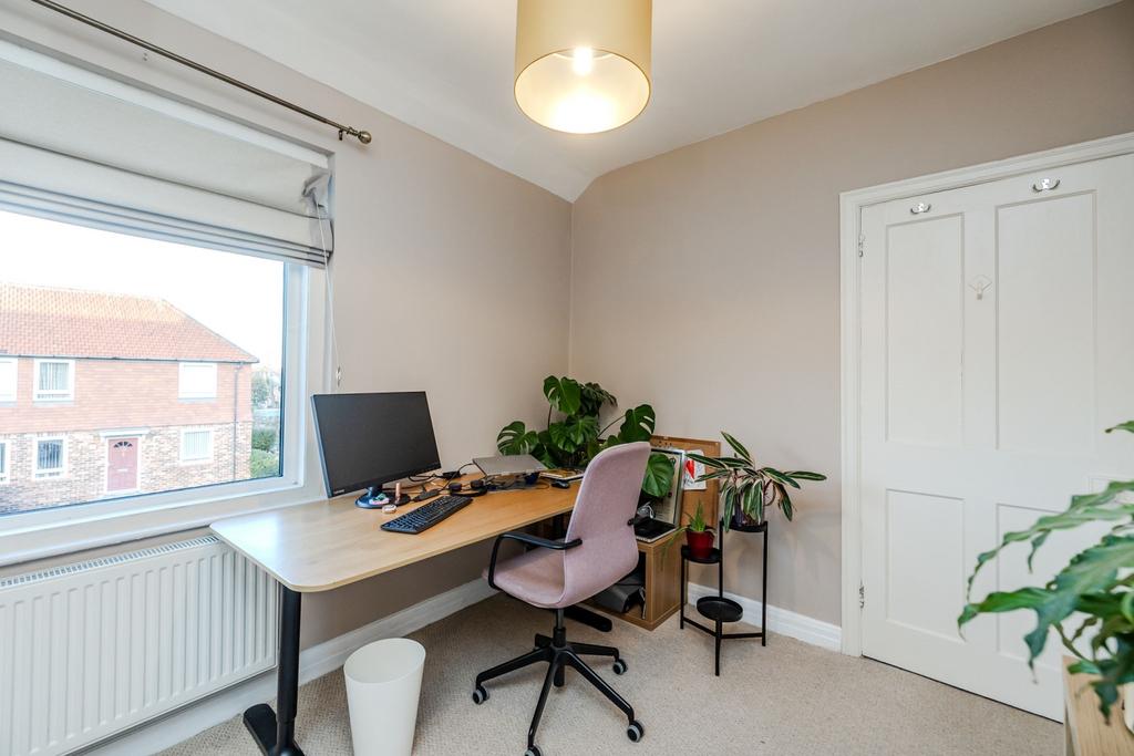 115 Holystone Crescent--High Heaton--Newcastleupon Tyn