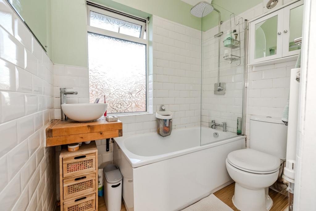115 Holystone Crescent--High Heaton--Newcastleupon Tyn