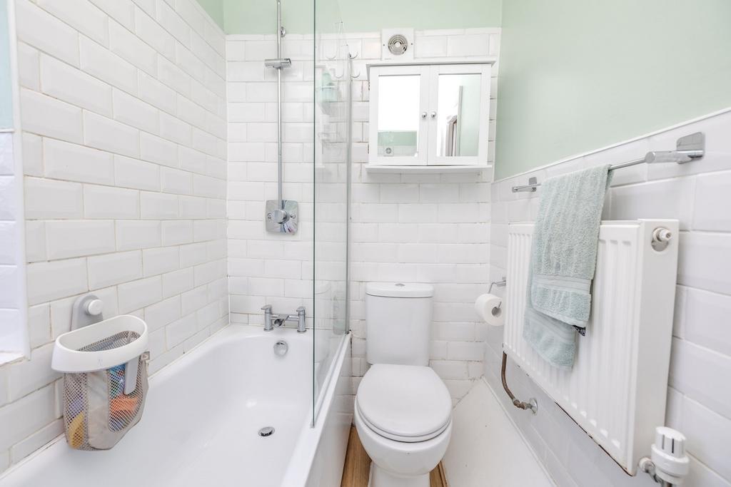 115 Holystone Crescent--High Heaton--Newcastleupon Tyn