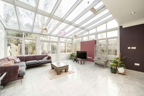4 bedroom semi-detached house for sale, Hartington Road, London W13