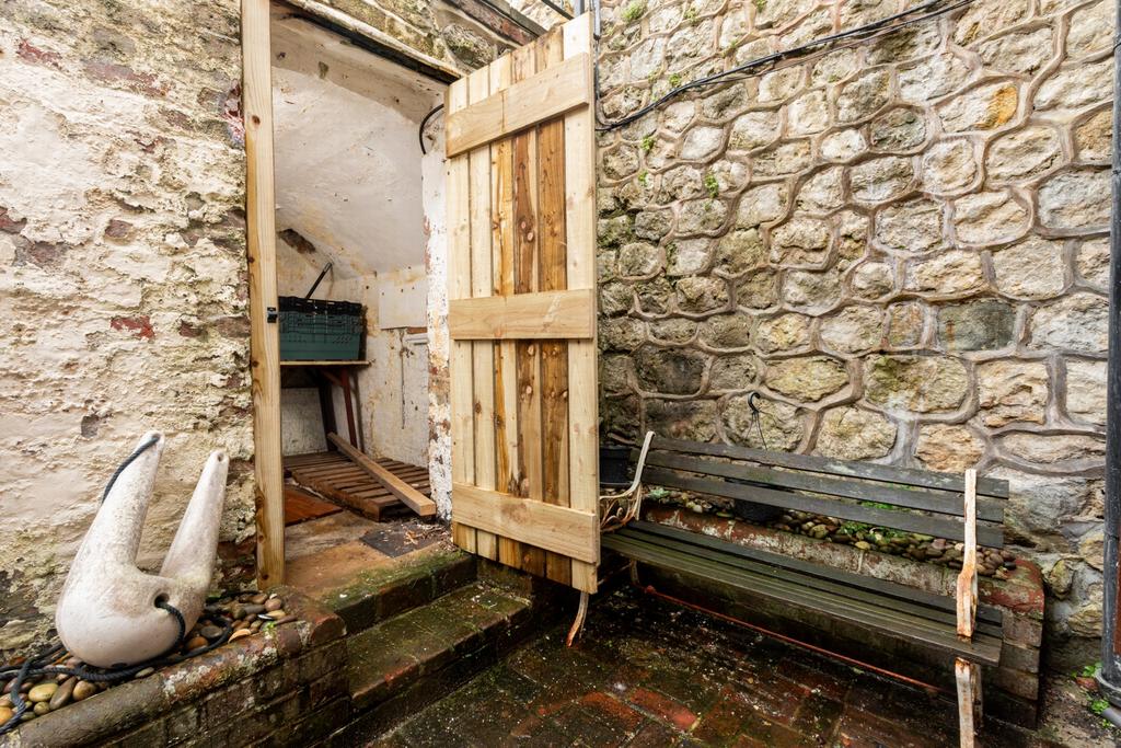 Cellar/store