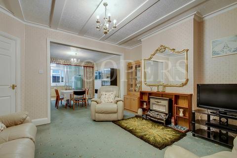 3 bedroom semi-detached house for sale, Gladstone Park Gardens, London, NW2