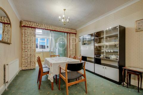 3 bedroom semi-detached house for sale, Gladstone Park Gardens, London, NW2