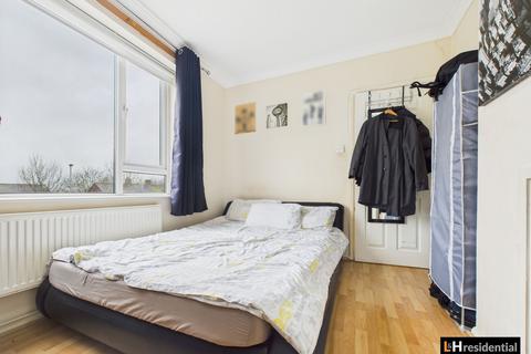 3 bedroom semi-detached house for sale, Walshford Way, Borehamwood WD6