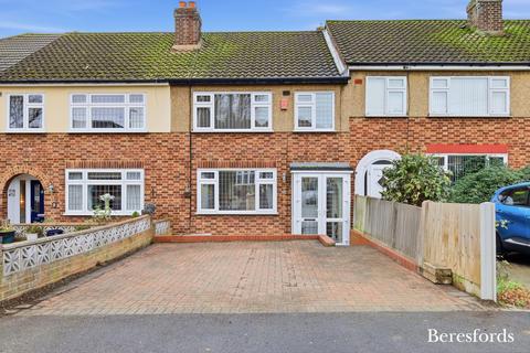 Elgin Avenue, Romford, RM3