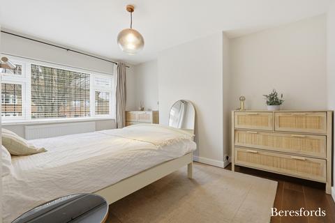 undefined, Elgin Avenue, Romford, RM3