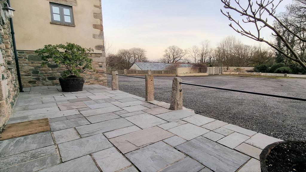 Fromt Terrace