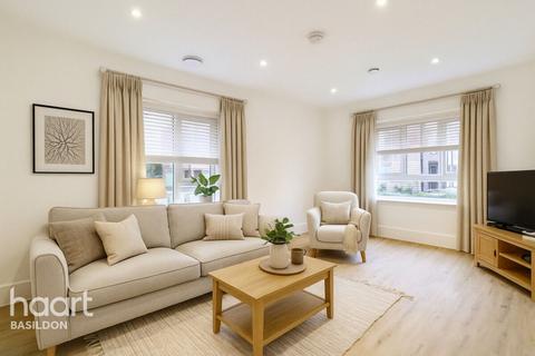 3 bedroom semi-detached house for sale, Chapelgate Mews, Basildon