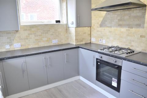 2 bedroom maisonette to rent, Strawberry Lane, Carshalton SM5