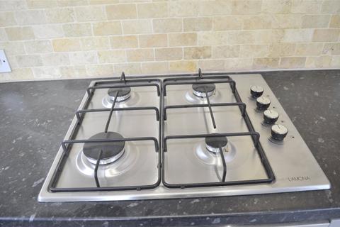 2 bedroom maisonette to rent, Strawberry Lane, Carshalton SM5