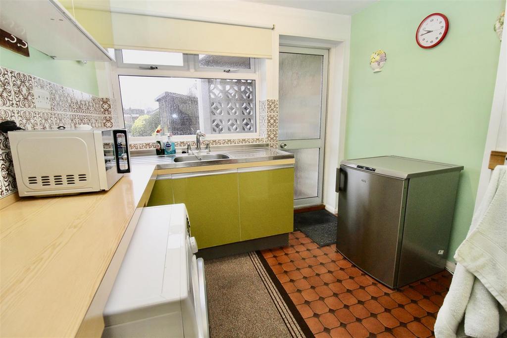 Kitchen (Extended)