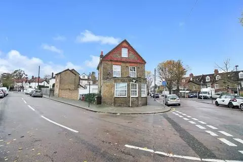 undefined, Clifton Road, Isleworth, Middlesex, London, TW7 4HL