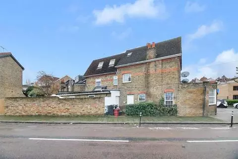 undefined, Clifton Road, Isleworth, Middlesex, London, TW7 4HL