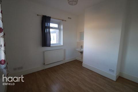 undefined, Walton Road, HODDESDON