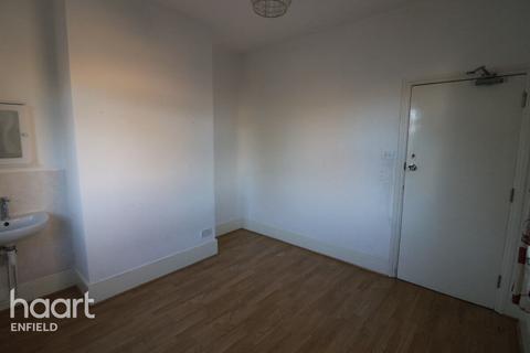 undefined, Walton Road, HODDESDON