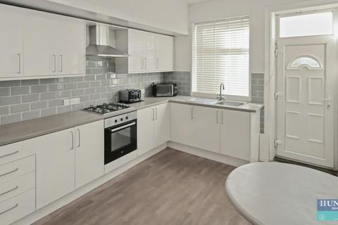 3 bedroom house to rent, Lingwood Road, Bradford, BD8