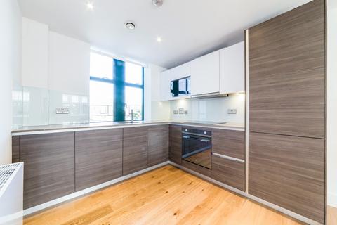1 bedroom apartment to rent, Metropolitan Crescent, Clapham SW4