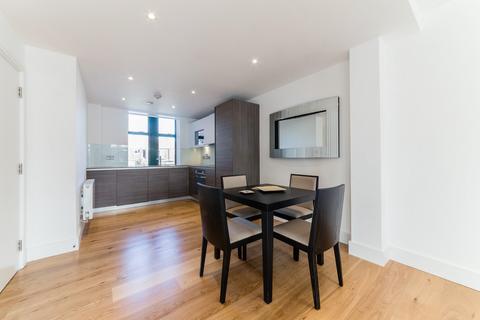 1 bedroom apartment to rent, Metropolitan Crescent, Clapham SW4