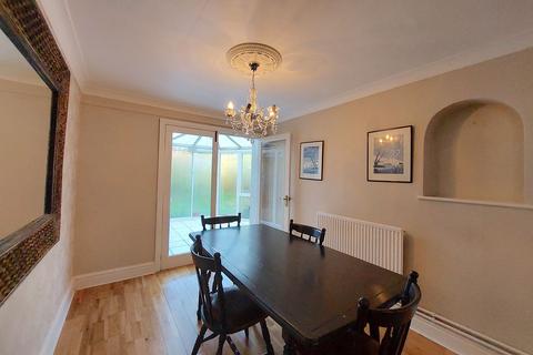 3 bedroom semi-detached house to rent, Milton Road, Cambridge, CB4