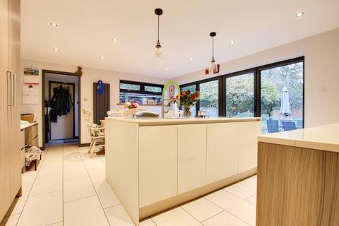 undefined, Lucky Lane, Pilley, Lymington, SO41