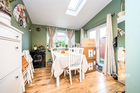 undefined, Pettingrew Close, Walnut Tree, Milton Keynes, MK7