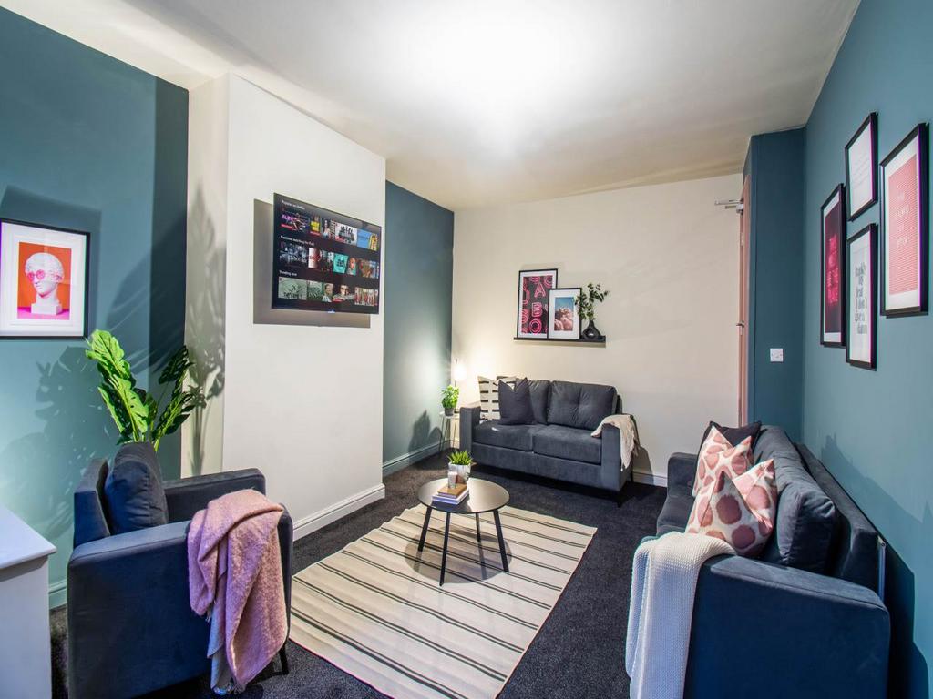 1 Sunny Grove LR (1)