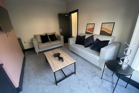 undefined, Warrels Place (Room 4), Leeds LS13