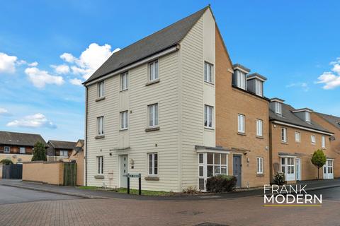 4 bedroom semi-detached house for sale, Kiln Street, Hampton Vale, PE7
