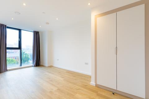 3 bedroom flat to rent, Flat 312, Swan Street House, Swan Street