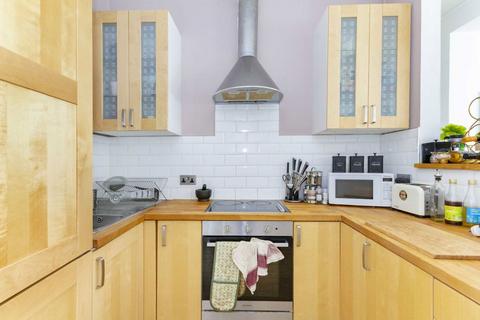 1 bedroom flat to rent, Rowallan Road, Fulham SW6