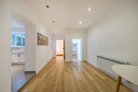 3 bedroom maisonette to rent, Mount Park Road, Harrow HA1
