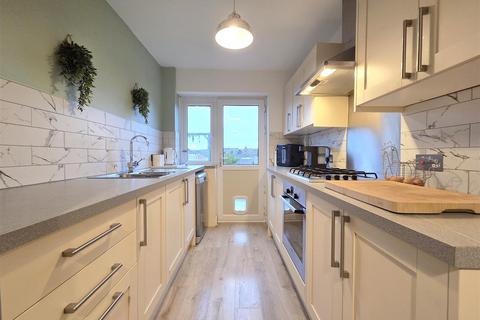 3 bedroom semi-detached house for sale, Malham Road, Stourport-On-Severn