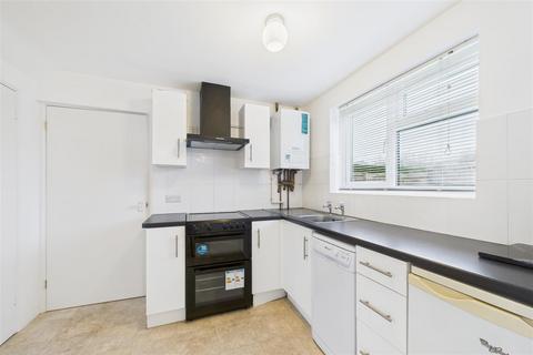2 bedroom semi-detached house to rent, Critchfield Road, Bosham