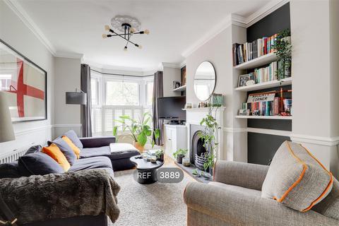 3 bedroom property to rent, Nottingham NG2