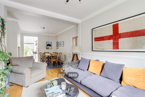 3 bedroom property to rent, Nottingham NG2