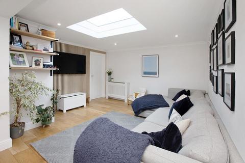 undefined, Nash Gardens, Dawlish, EX7