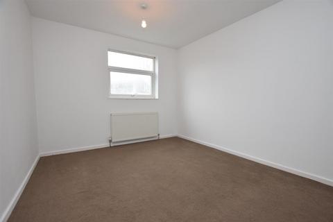 3 bedroom terraced house to rent, Sinclair Close, Sinfin, Derby, Derbyshire, DE24 9NE
