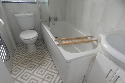 undefined, Woodford Place, Linwood PA3