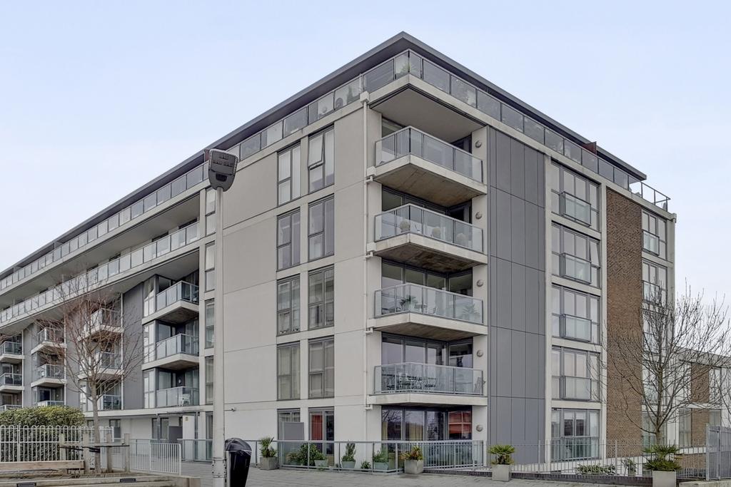 1 Exterior 1