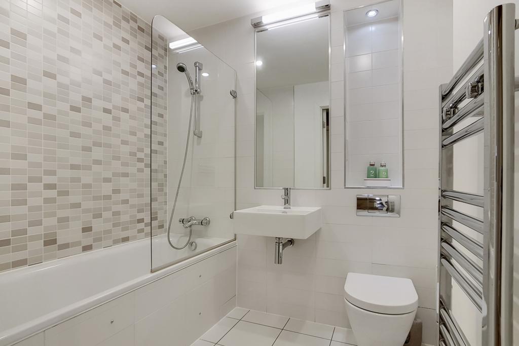 14 Bathroom 8